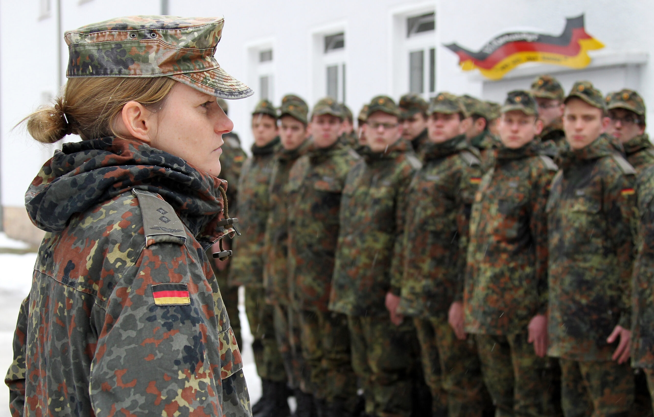 Sollten Frauen Wehrdienst leisten müssen?